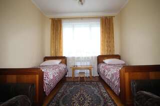 Гостевой дом Sadyba Mriya Сколе Двухместный номер с 2 отдельными кроватями и видом на горы-2